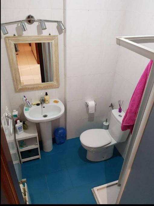 Private Room With Shared Bathroom Salamanca Eksteriør billede